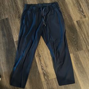 Women’s lululemon drawstring pants
